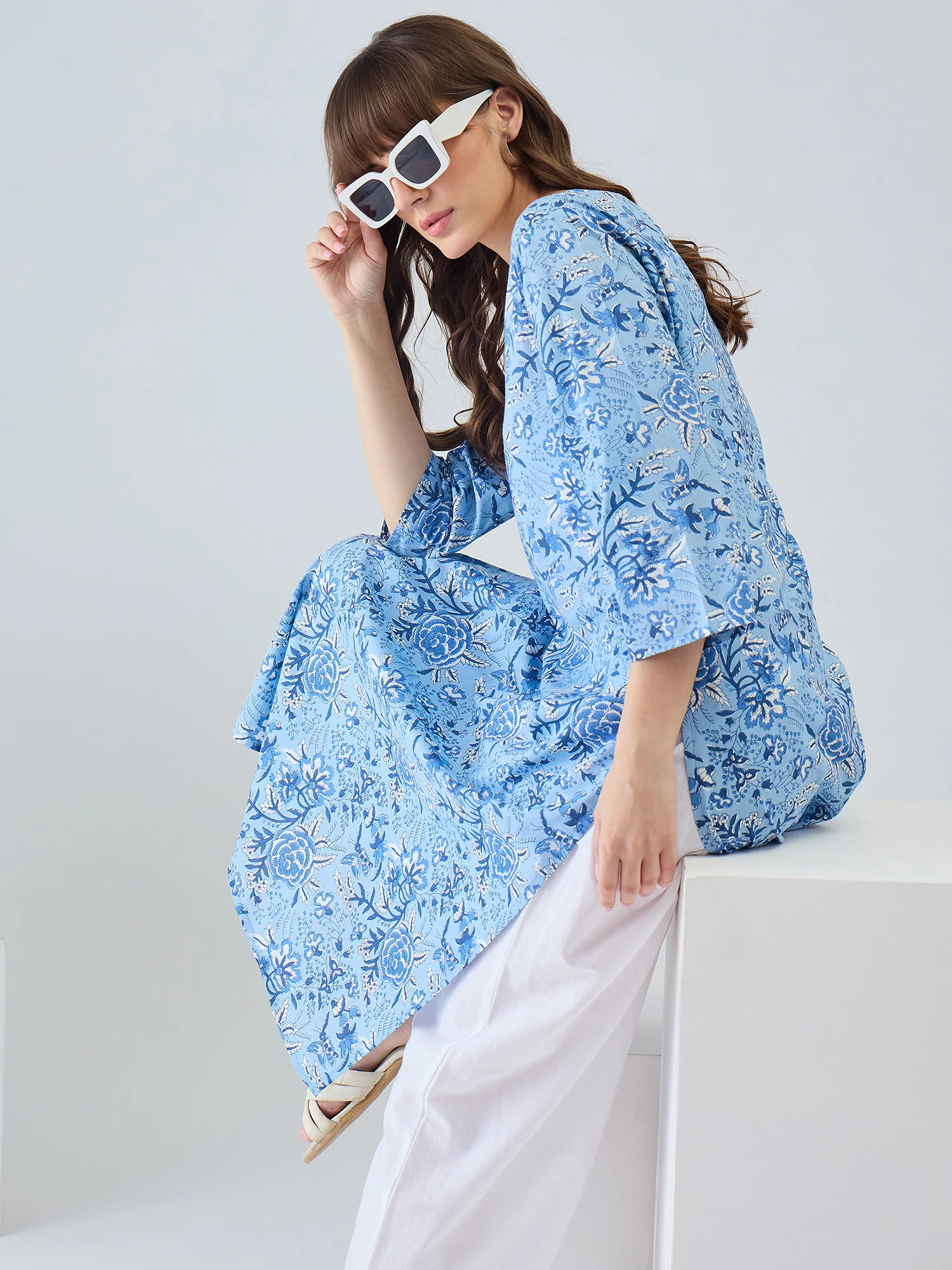 Blue Printed Cotton Floral Straight Kurtas - Image 3