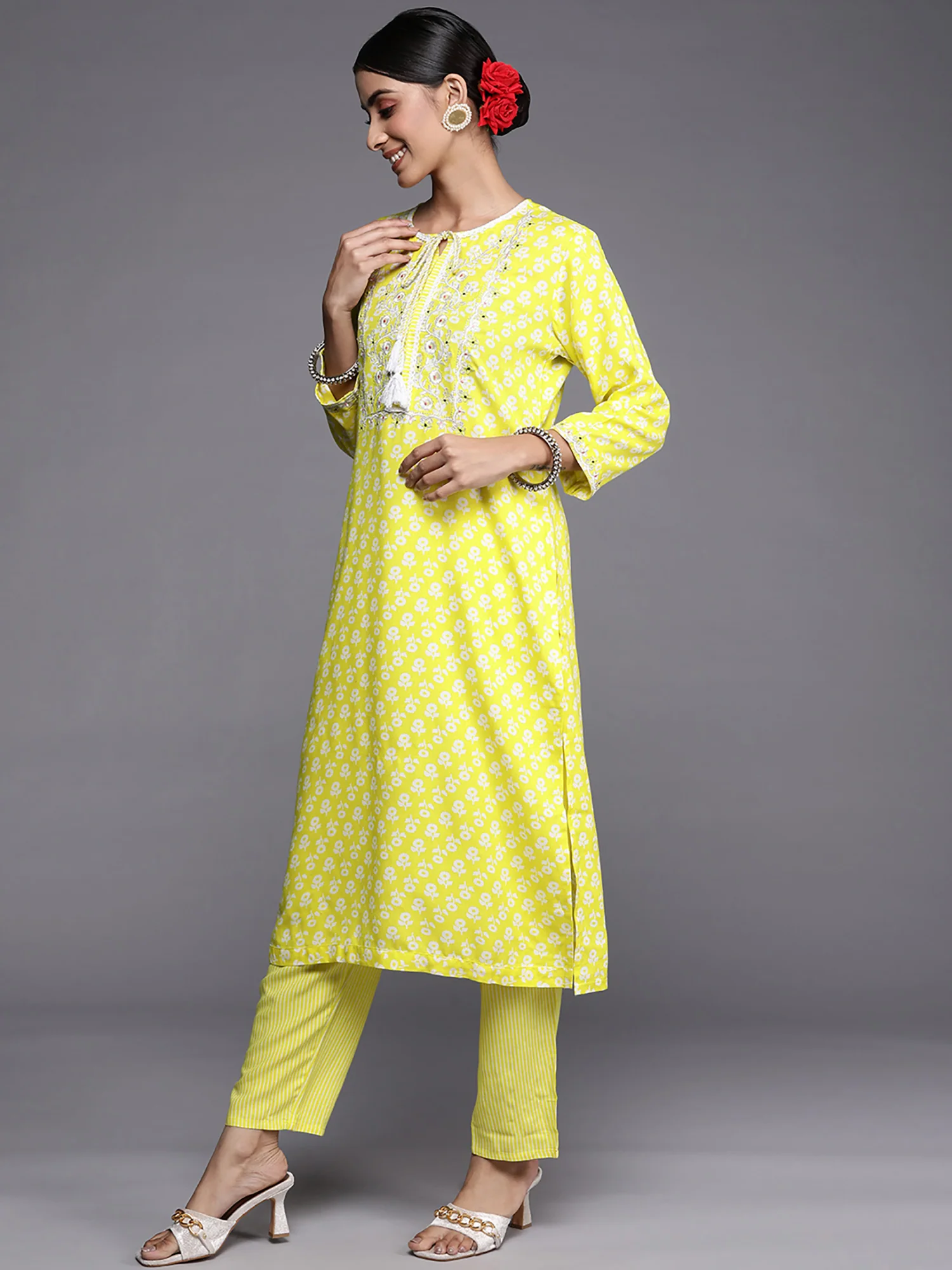 Indo Era Green Embroidered Straight Kurta Palazzos With Dupatta Set - Image 3
