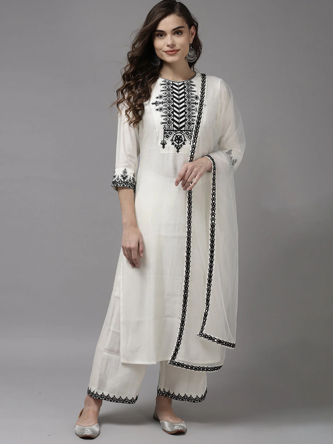 Indo Era White Cotton Blend Straight Kurta With Palazzos With Dupatta - Image 3