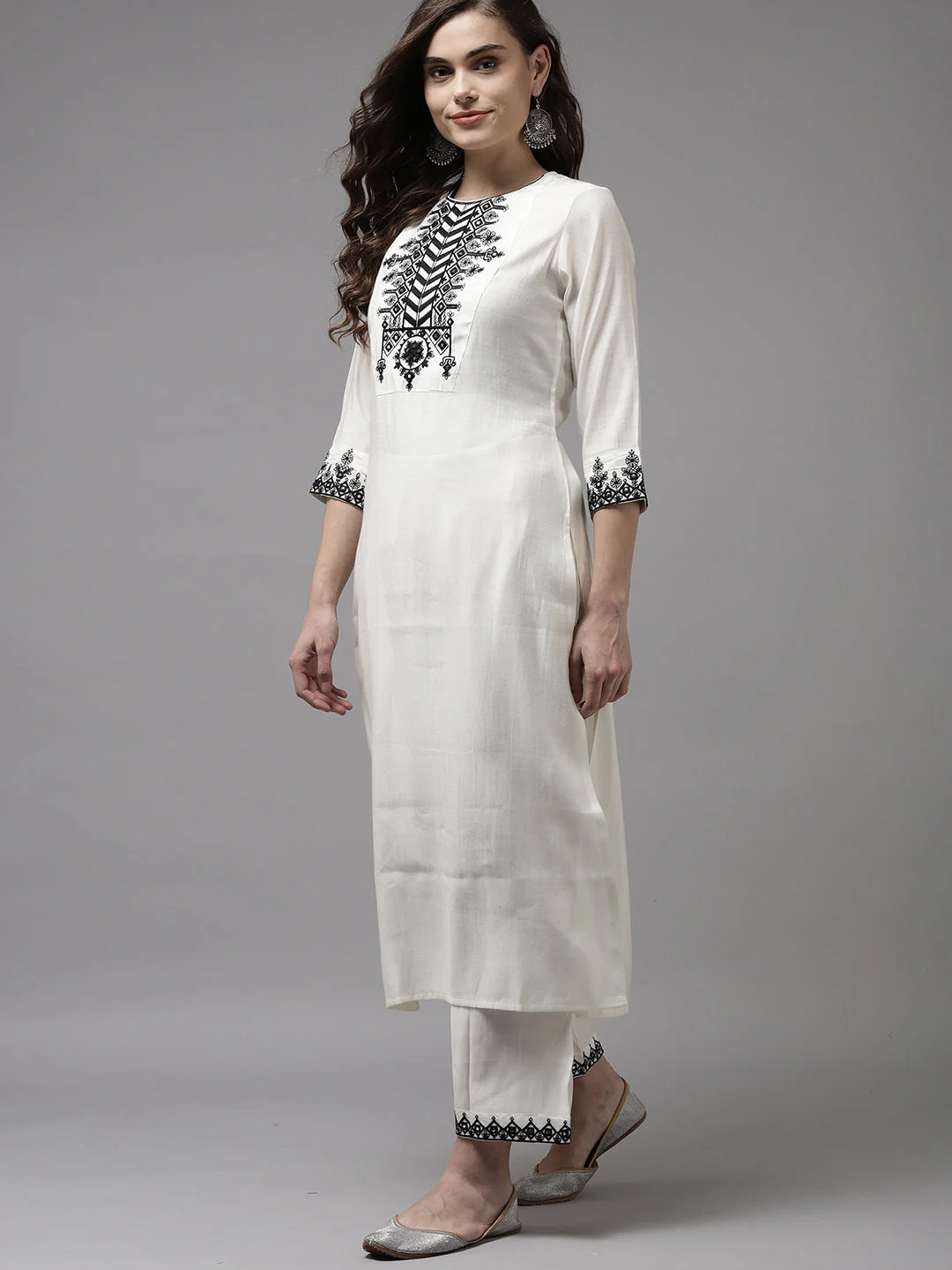 Indo Era White Cotton Blend Straight Kurta With Palazzos With Dupatta - Image 4